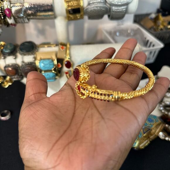 DENKAYS CHARMED BRACLET BANGLES - Picture 11 of 16